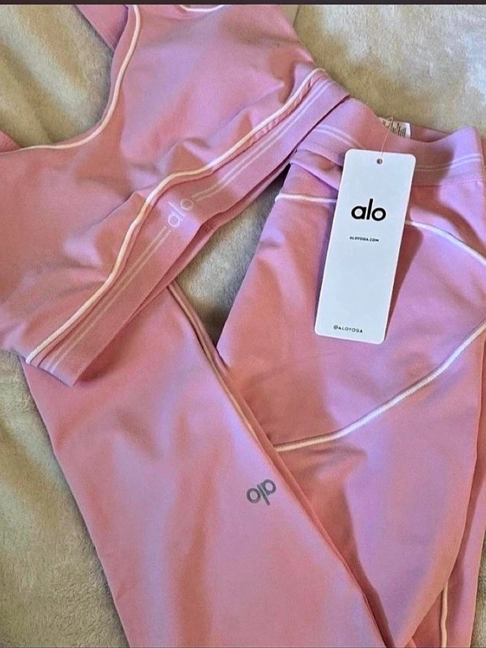 Alo Pink Leggings & Sports Bra Size Small NWT